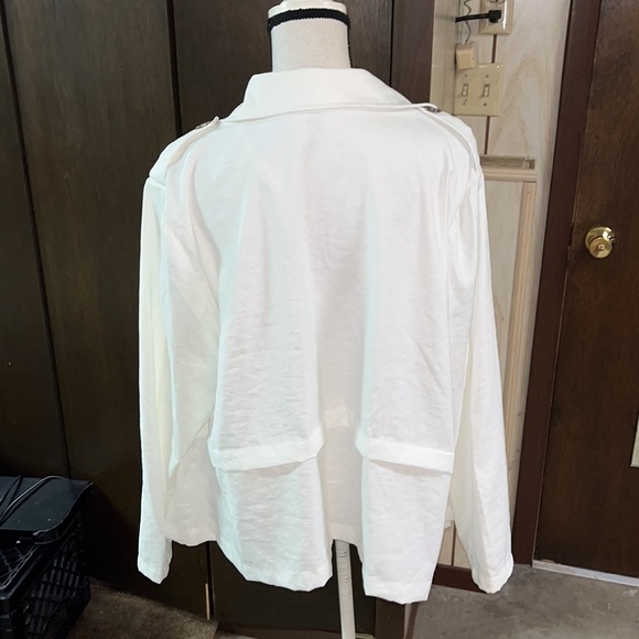 Massini White Jacket - Picture 2 of 2